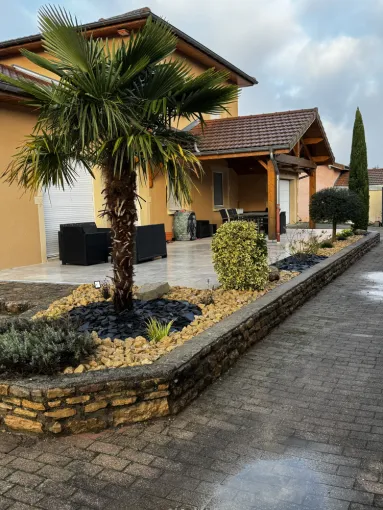 Aménagement de massif décoratif à Lagnieu