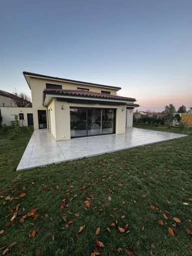Terrasse sur plots, Saint jean de Niost, D&B Aménagement Paysager 
