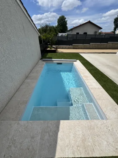 Piscine coque, Ambronay, D&B Aménagement Paysager 