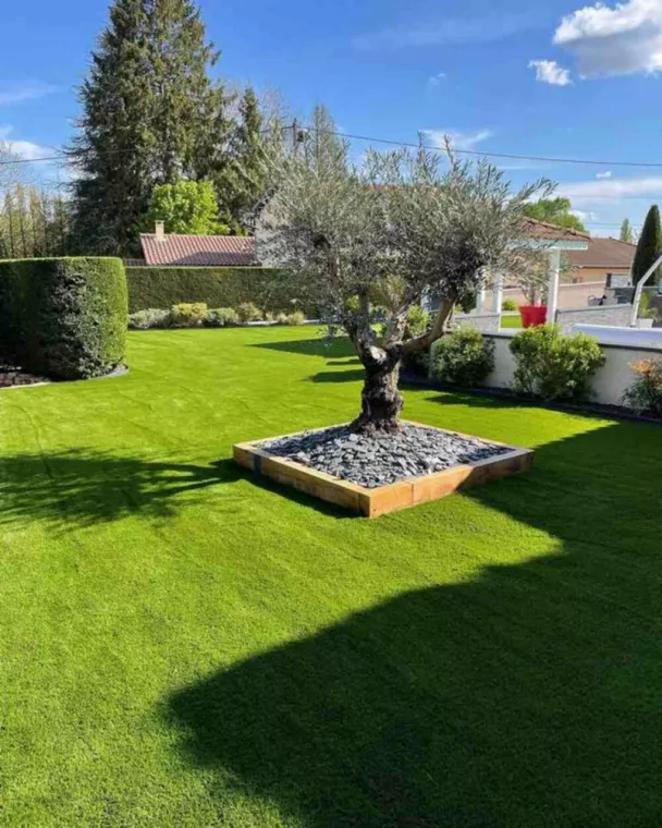Expert en aménagement paysager pour refaire un jardin, créer des massifs et installer des éclairages extérieurs solaires, Meximieux, D&B Aménagement Paysager
