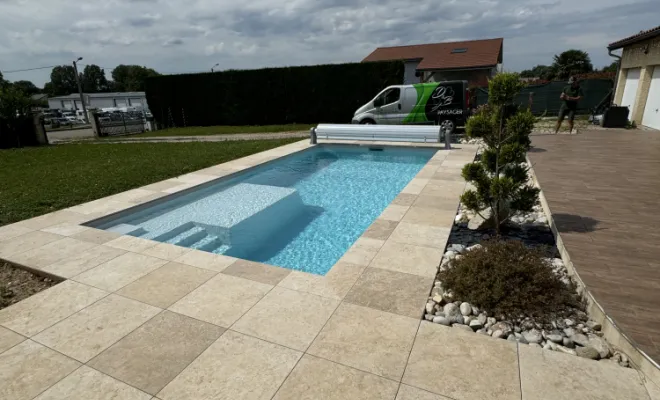 Pose piscine coque, Charnoz-sur-Ain, D&B Aménagement Paysager 