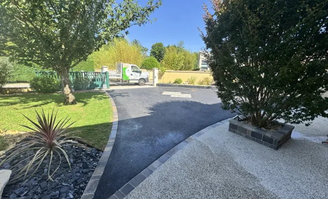 cour enrobé, Villieu-Loyes-Mollon, D&B Aménagement Paysager 